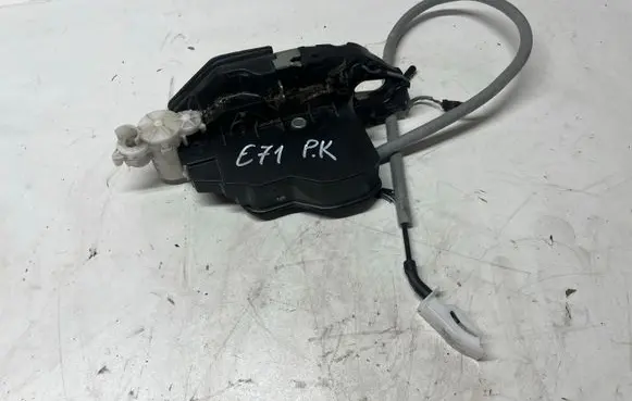 BMW X6 E71 Rear door lock A053702