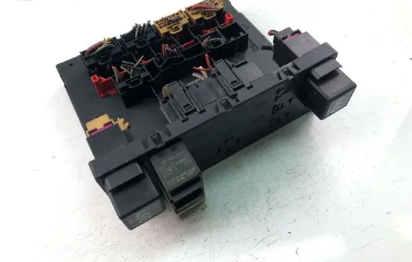 Volkswagen Caddy Comfort/convenience module 3C0937049D
