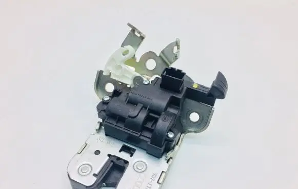 Audi Q5 SQ5 Tailgate/trunk/boot lock/catch/latch 8R0827505