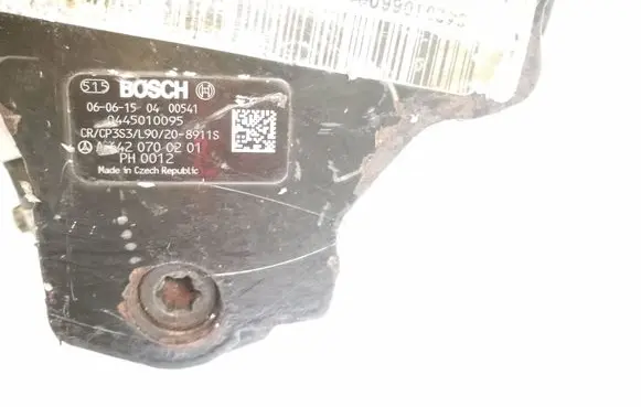 Mercedes-Benz S W221 Fuel injection high pressure pump A6420700201
