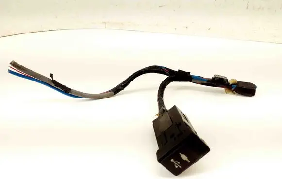 Toyota Yaris AUX in-socket connector 861900D030