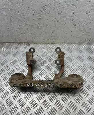 Nissan Juke I F15 Rear differential mounting bracket 55476en100