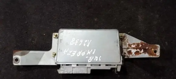 Subaru Impreza I Engine control unit/module 27520fa030 5710666