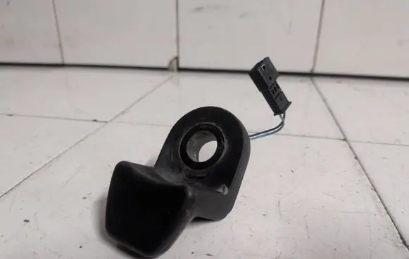 BMW 5 E60 E61 Tailgate glass/window release handle 9200673 59845510
