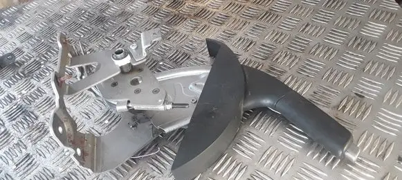 Nissan Qashqai Handbrake/parking brake lever assembly 011319443