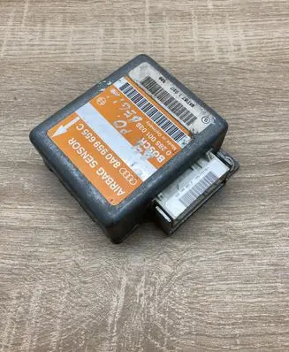 Audi A4 S4 B5 8D Airbag control unit/module 8A0959655C 0285001038