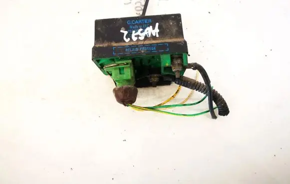 Peugeot 406 Glow plug pre-heat relay 9619039780