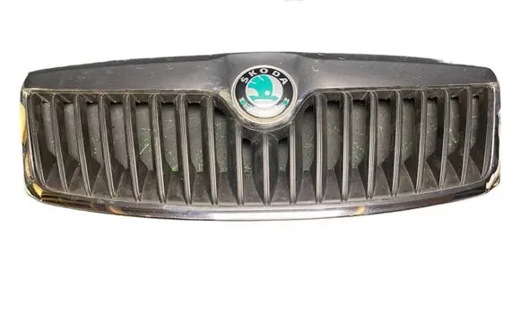 Skoda Octavia Mk2 (1Z) Front bumper upper radiator grill 1Z0853661A 1Z0853651C