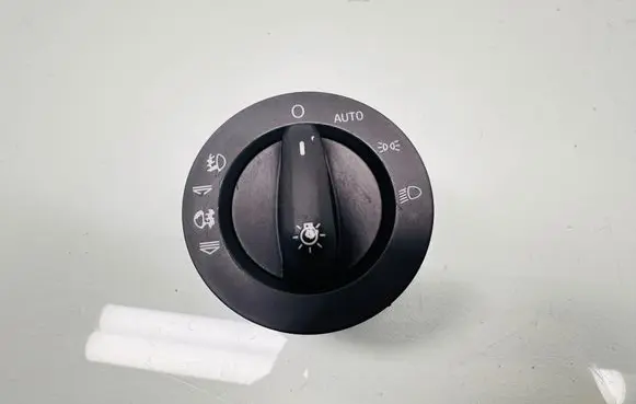 Audi Q7 4L Light switch AUT0