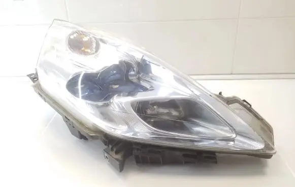 Nissan Leaf I (ZE0) Headlight/headlamp