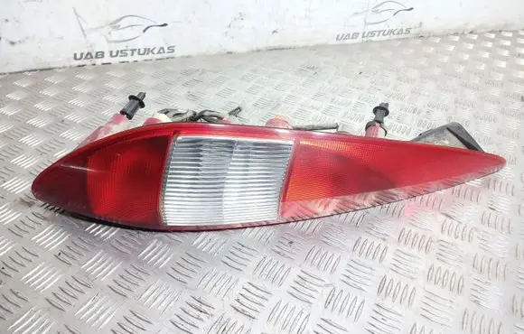 Ford Mondeo Mk III Rear/tail lights