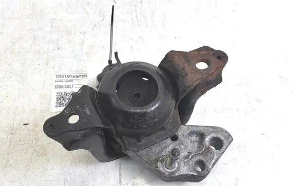 Toyota Yaris Engine mount bracket 12305-23011