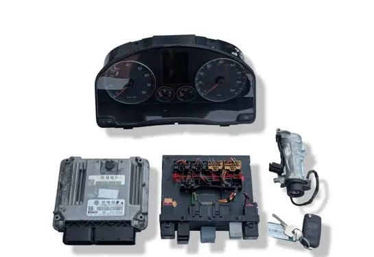 Volkswagen Golf V Engine ECU kit and lock set 0261S02369 03C906056DQ