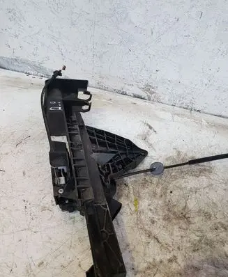 Ford Focus Front door lock