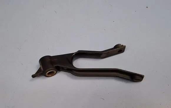 Opel Astra H Radiator mount bracket 13162131