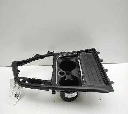 BMW 3 F30 F35 F31 Cup holder 8293900