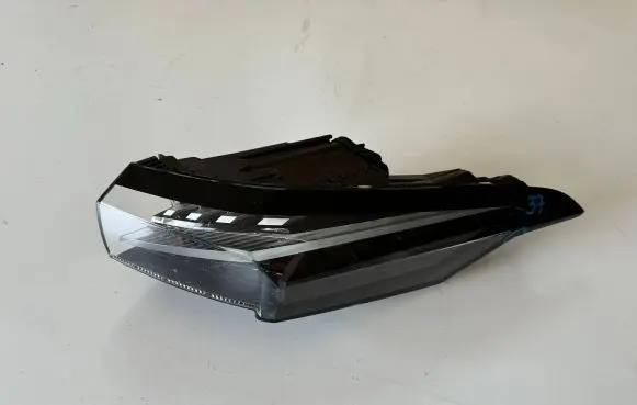 Peugeot 308 Rear/tail lights 9835299380