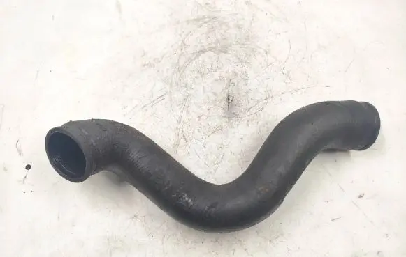Intercooler hose/pipe