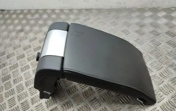 Volvo XC70 Armrest
