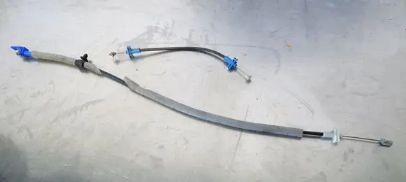 Ford Mondeo MK IV Front door cable line 