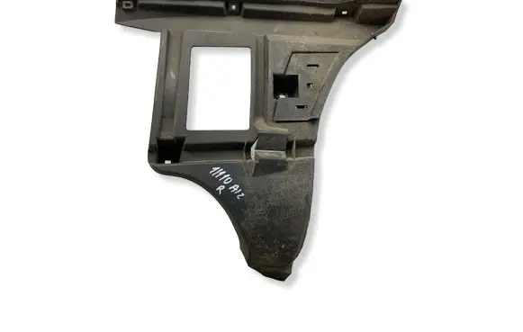 Volvo XC70 Rear bumper mounting bracket 8648150