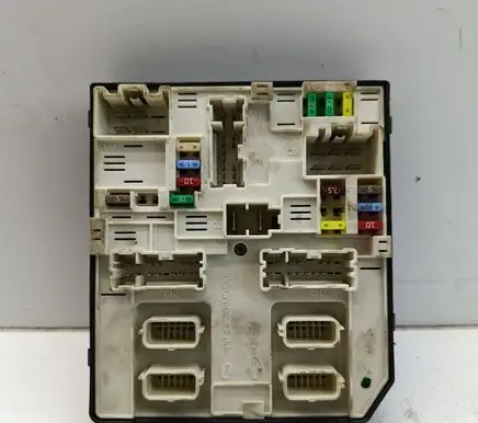 Renault Megane III Fuse module 284B62069R