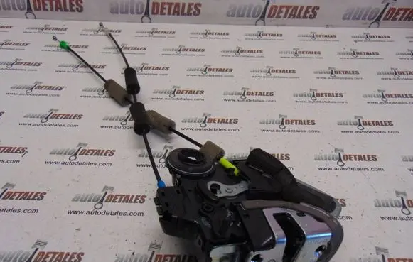 Lexus IS 220D-250-350 Rear door lock