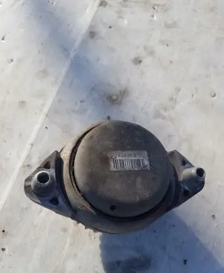 Mercedes-Benz E C207 W207 Engine mount bracket a2042405017