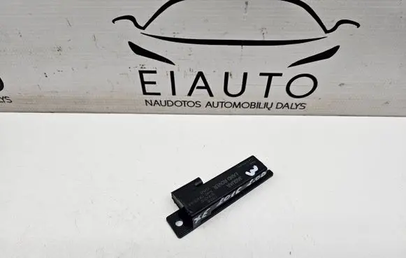 Jaguar XE Keyless system antenna AH4215K603AA 5E08X0107