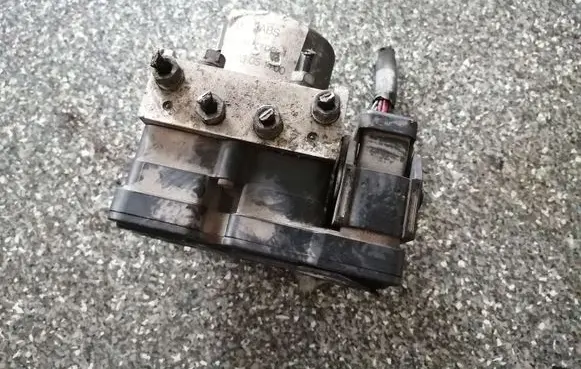 Ford Focus C-MAX ABS Pump 3M512M110GA