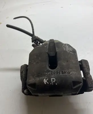 BMW 5 E39 Front brake caliper 6022296