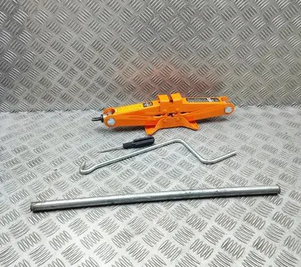 Fiat 500E Tool set 657065