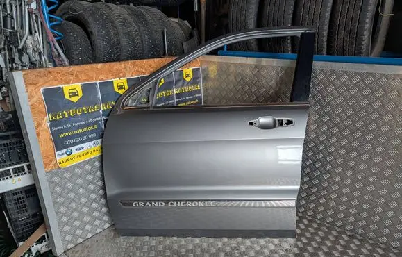 Jeep Grand Cherokee Front door