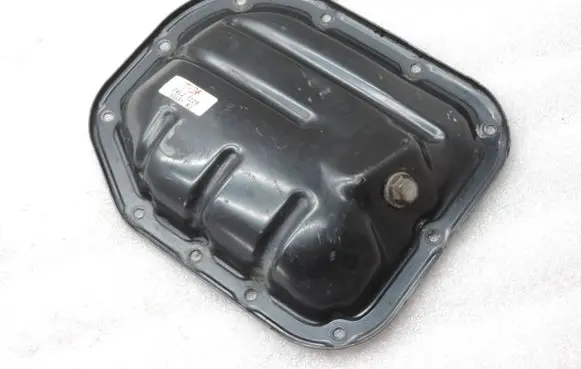 Toyota Yaris Oil sump 1210221010