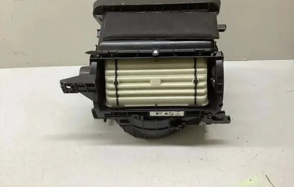 Land Rover Discovery 5 Interior heater climate box assembly 