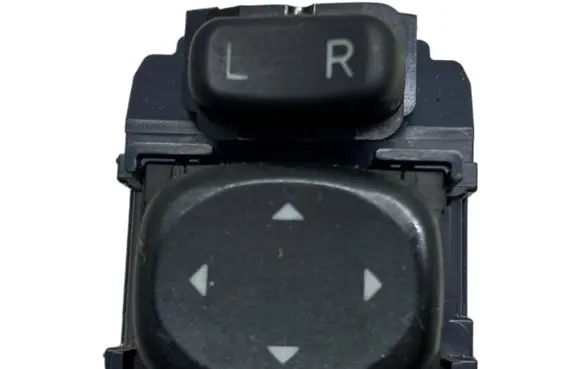 Toyota Avensis T270 Wing mirror switch