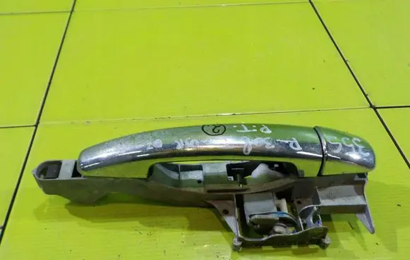 Peugeot 308 Front door exterior handle 35S