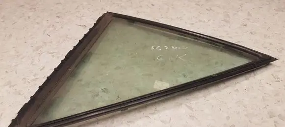 Lexus IS 200-300 Rear vent window glass 43R00011