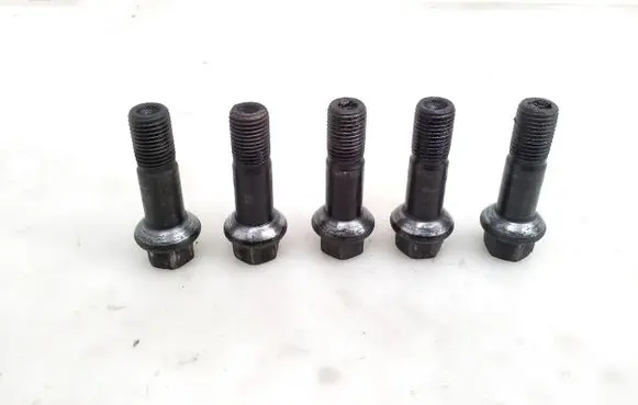 Mercedes-Benz E W213 Nuts/bolts 