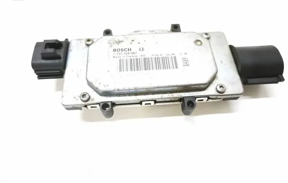 Ford Focus Coolant fan relay 1137328567