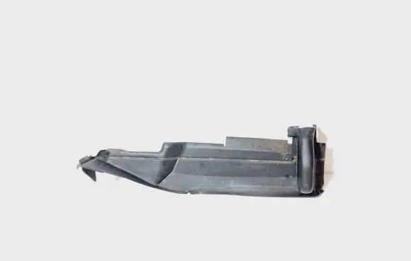 Audi Q3 8U Fender end trim 8U0821170
