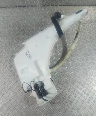 Windshield washer fluid reservoir/tank