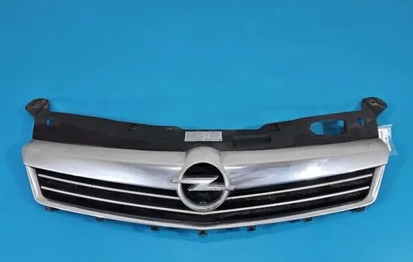 Opel Astra H Front bumper upper radiator grill 13225775 IMPRK1582555
