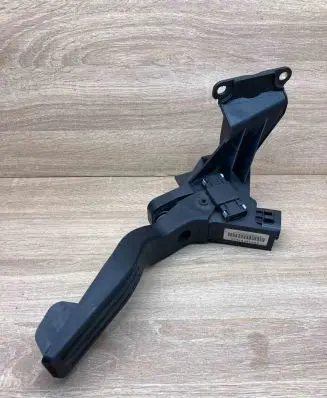 Ford Mondeo Mk III Accelerator throttle pedal 2S719F836DA Used
