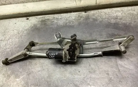 Volvo V70 Front wiper linkage and motor 40477512V 09151848