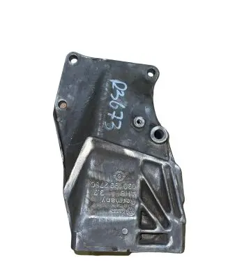 Volkswagen Polo Engine mounting bracket 030199275C