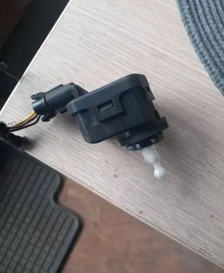 Opel Astra G Headlight level adjustment motor 007878