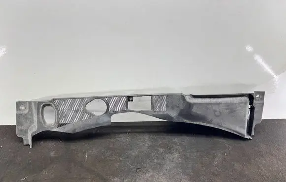 Audi A4 S4 B8 8K Wiper trim 8K1819447B 8K1819447