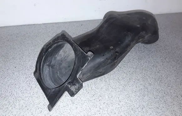 BMW 5 E34 Air intake hose/pipe 1735708