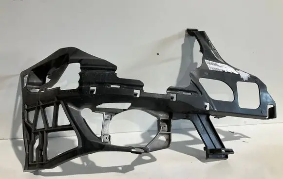 Mercedes-Benz E W211 Front bumper mounting bracket